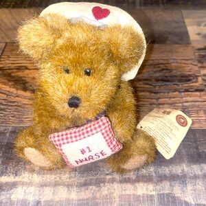 Boyd’s Bear #1 Nurse